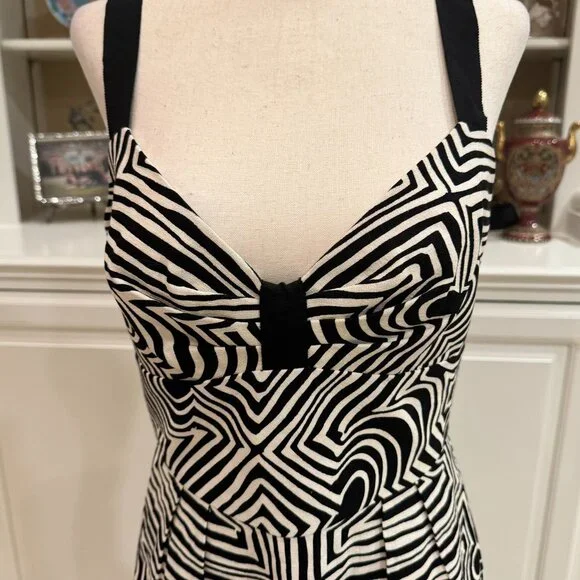 🖤🤍 Trina Turk Los Angeles Black & White Geometric Print Bodycon Dress – Size 8 - Picture 2 of 12